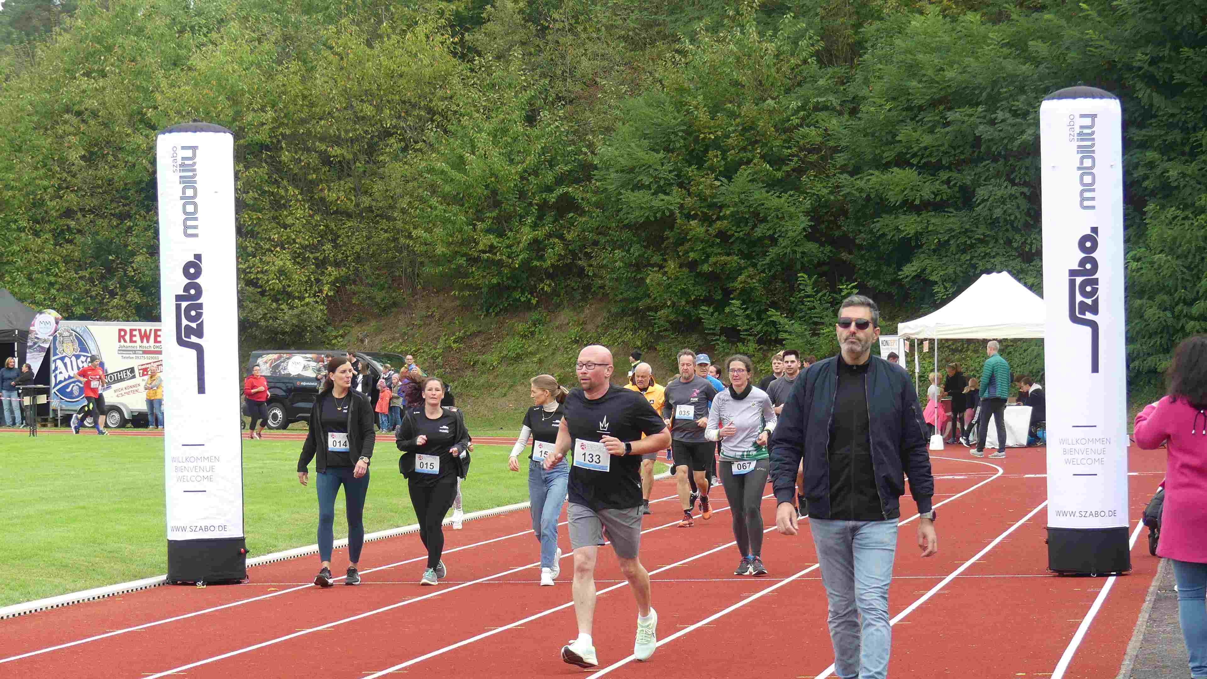 Bild vom 14. Benefizlauf im Jahr 2024. Dies ist das 27. Bild.